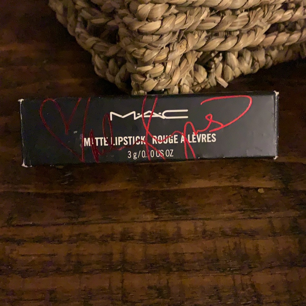 MAC matte lipstick: Viva Glam Miley Cyrus 2